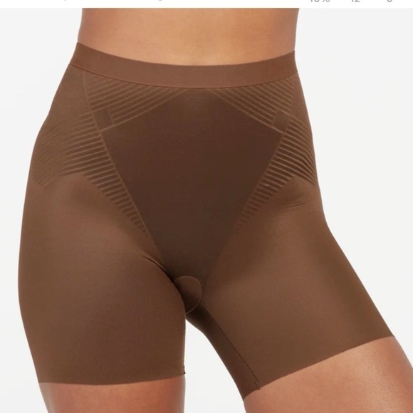 SPANX Thinstincts® 2.0 High-Waisted Mid-Thigh Short! - Picture 1 of 5